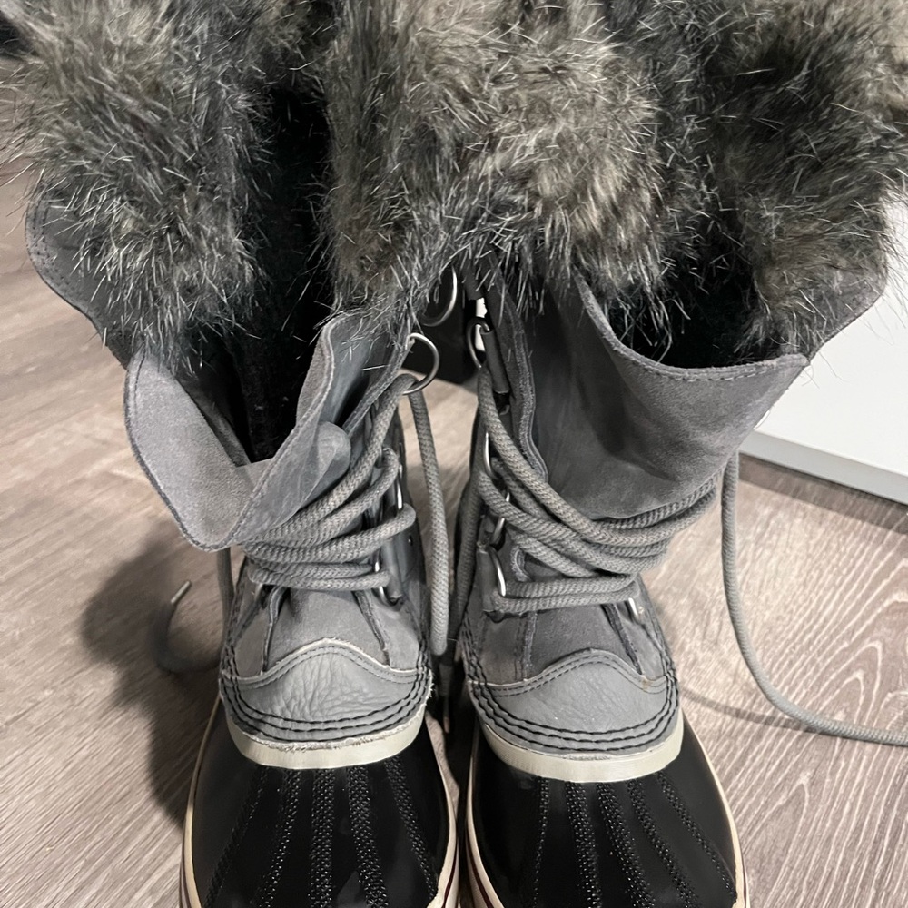 Sorel Black and Gray Fur-Lined Winter Boots